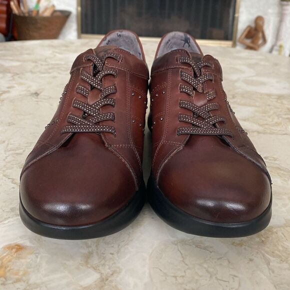 Fluchos Leather Ultra Lightweight Walking Shoes - Picture 11 of 16